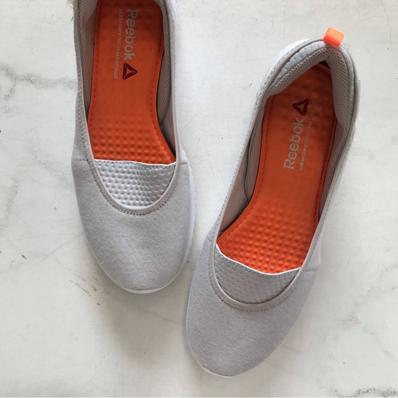 REEBOK slip ons sneakers grey memory tech massage sole - Picture 2 of 4